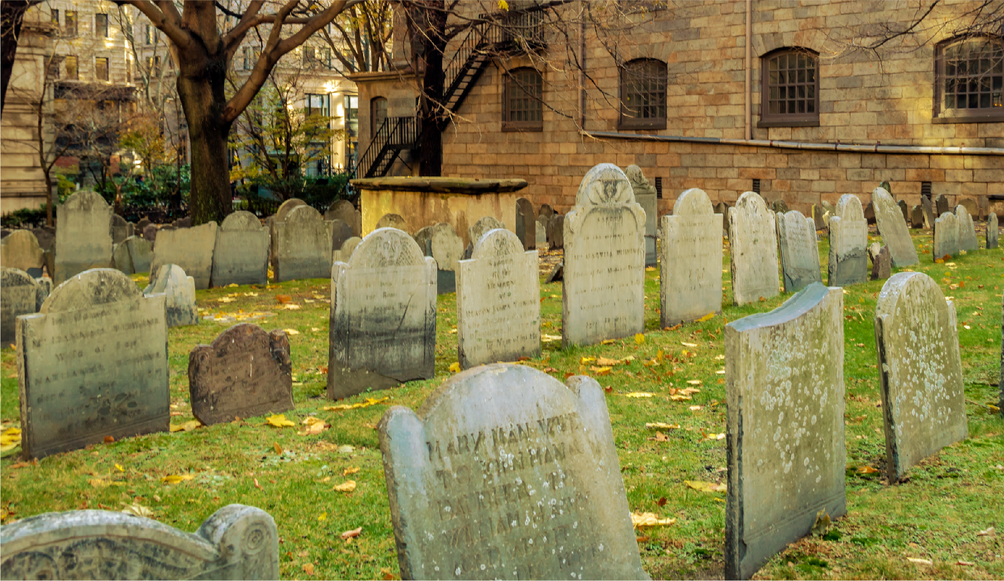 Boston-ghosts-kings-chapel